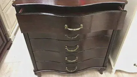Комод тёмный орех